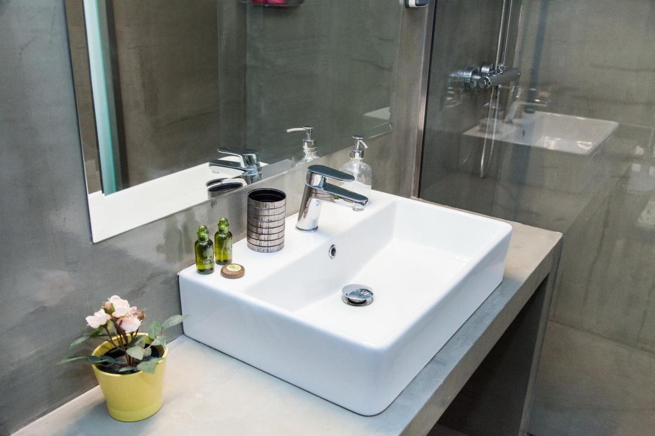Beautiful Apt Near Monastiraki Sqr Appartamento Atene Esterno foto