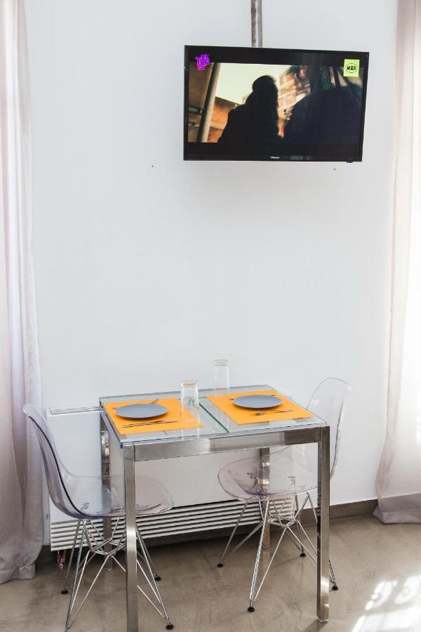 Beautiful Apt Near Monastiraki Sqr Appartamento Atene Esterno foto
